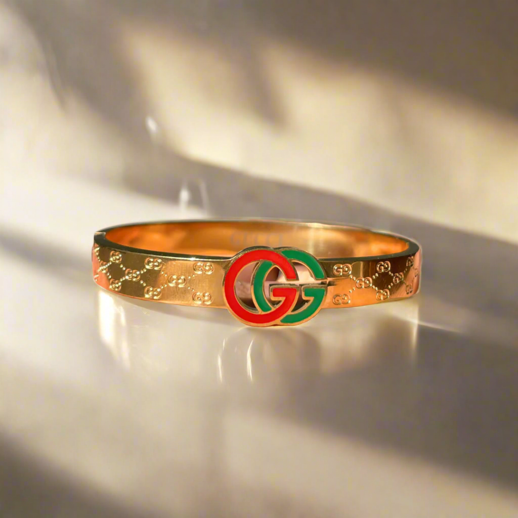 Premium Gucci Stainless Steel Unisex Bracelet | Golden Band with Gucci Logo (KCJ0045)
