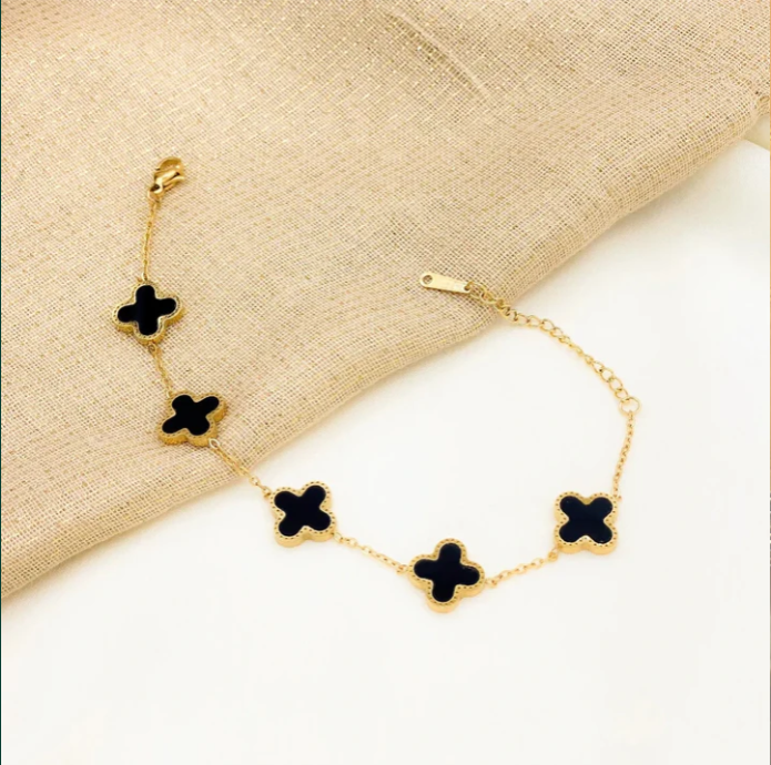 Red 4-Leaf Clover Bracelet – Lucky and Stylish Design (KCJ0010)-(KCJ0011)